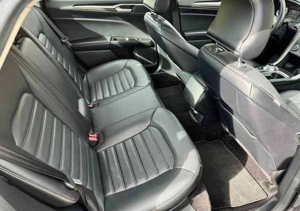 Ford Fusion cena 58900 przebieg: 114000, rok produkcji 2017 z Kolbuszowa małe 67